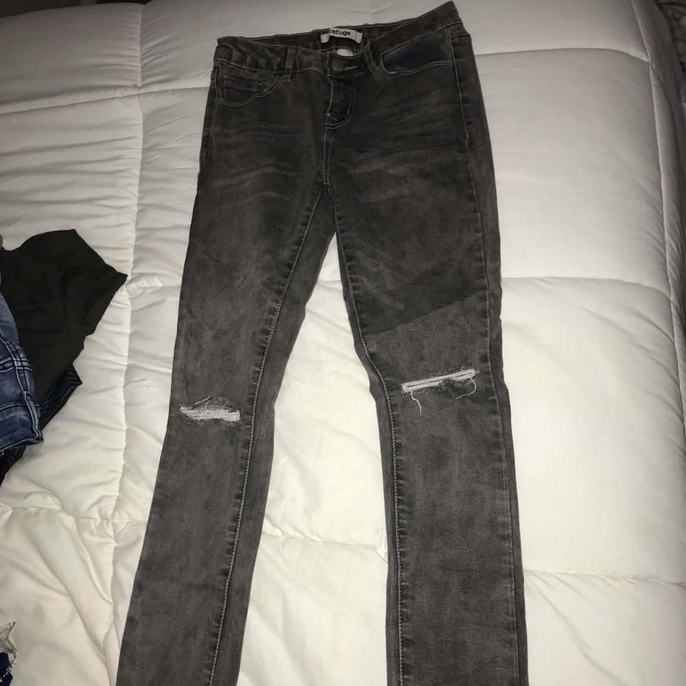 Refuge, grey, distressed jeans